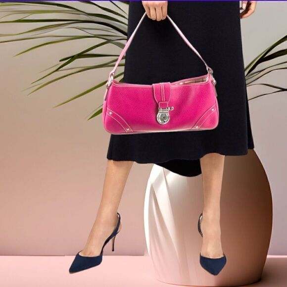BURBERRY RARE FIND BARBIE PINK SHOULDER BAG. - Picture 7 of 10